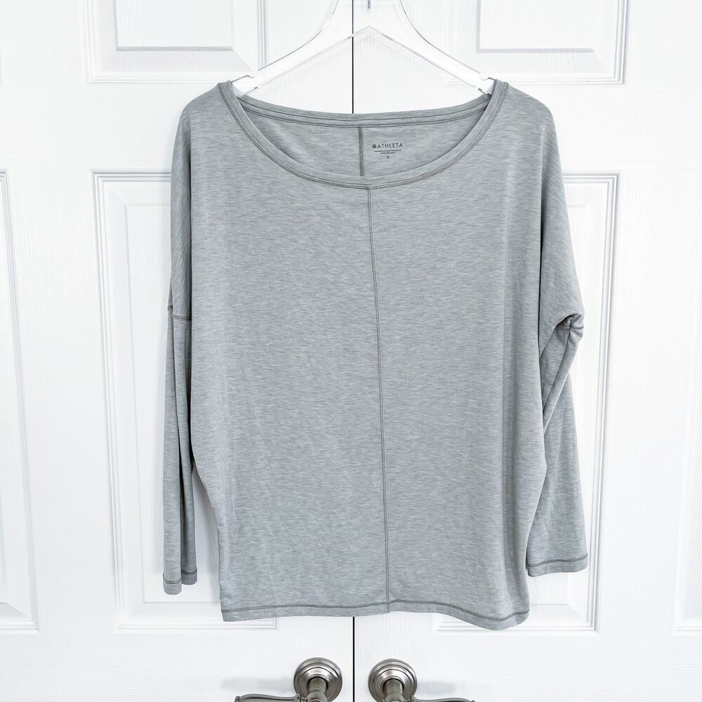 Athleta Essence Flow Top in Sage Green